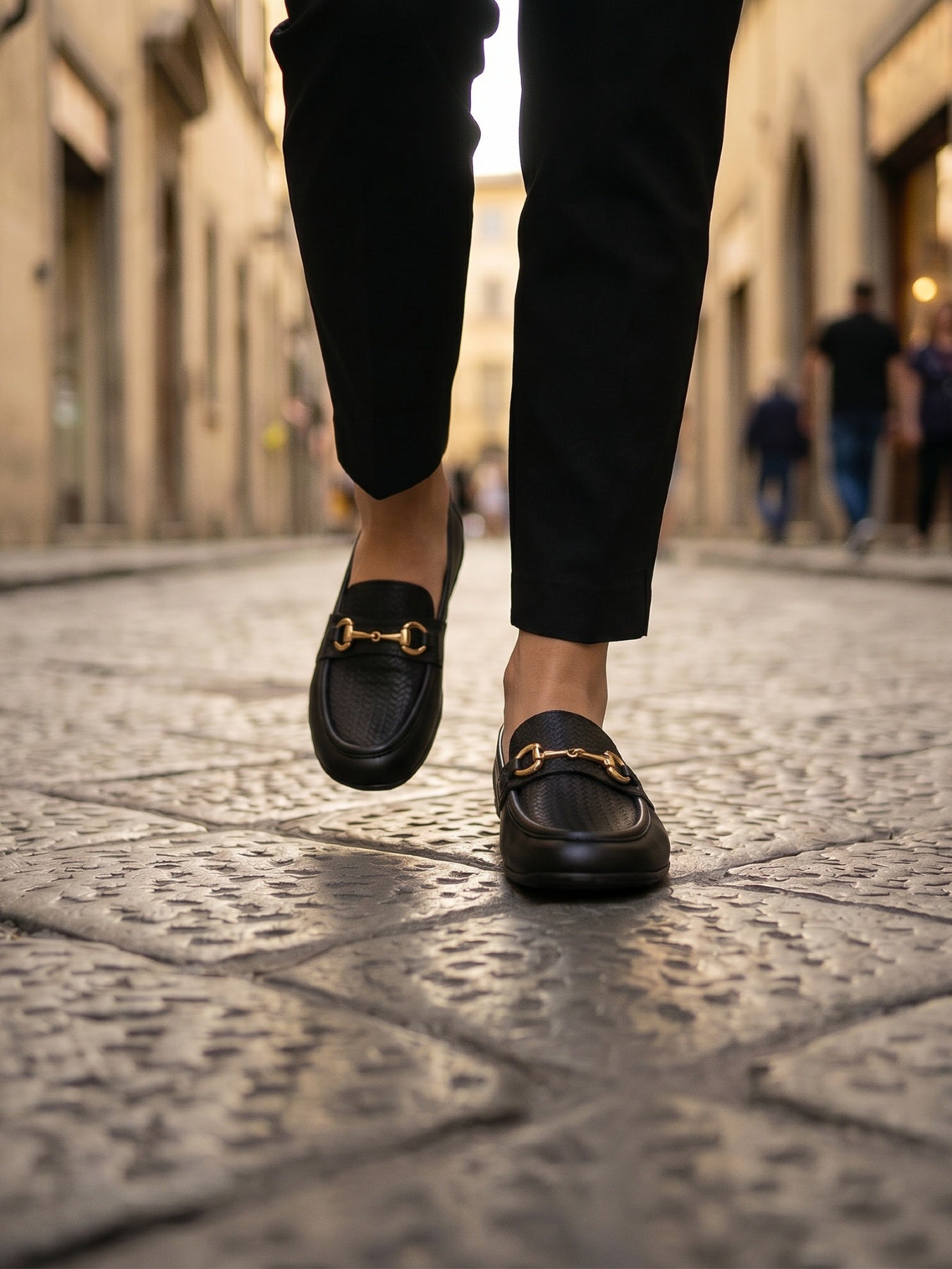 Barefoot Moccasins Be Lenka Divella - Black & Gold