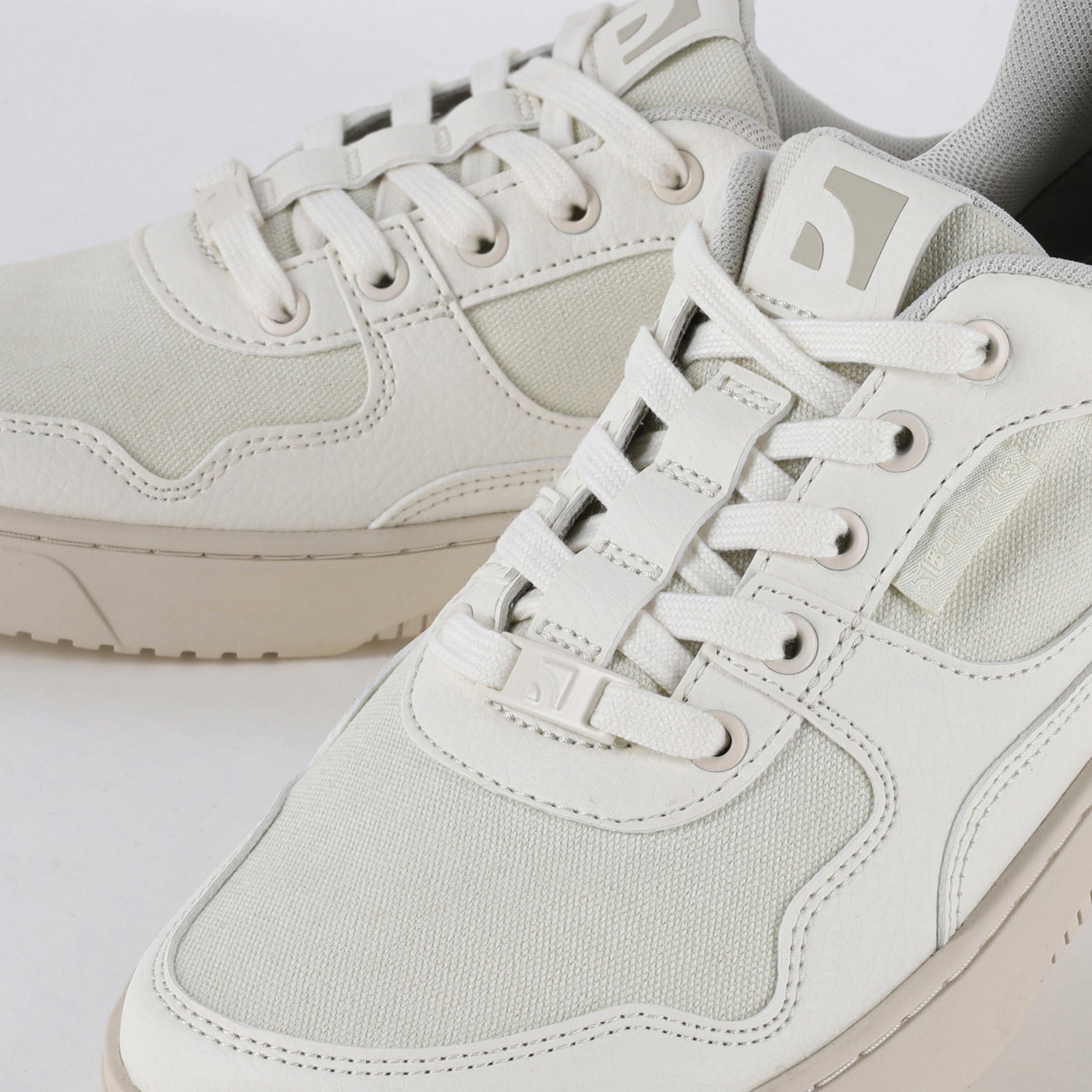 Barefoot Sneakers Barebarics Zing - Off-White